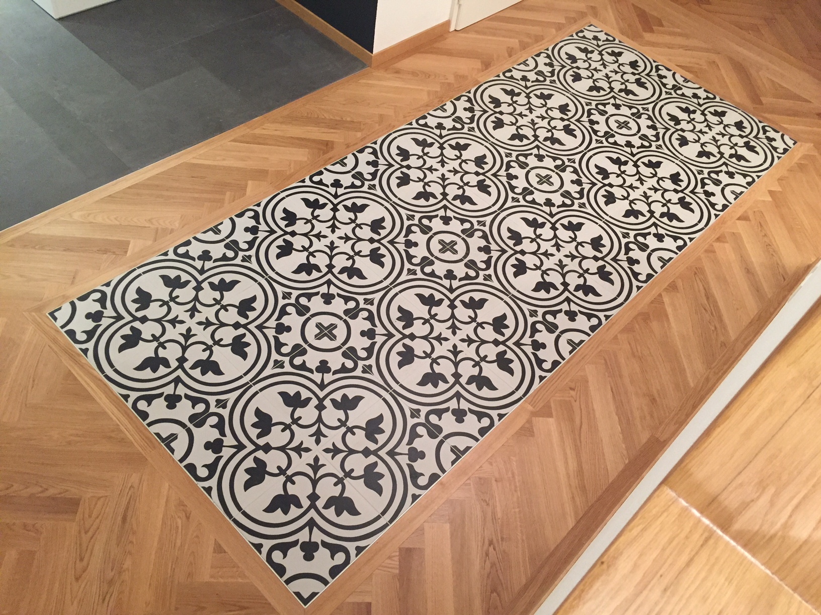 Carrelage mosaïque et parquet